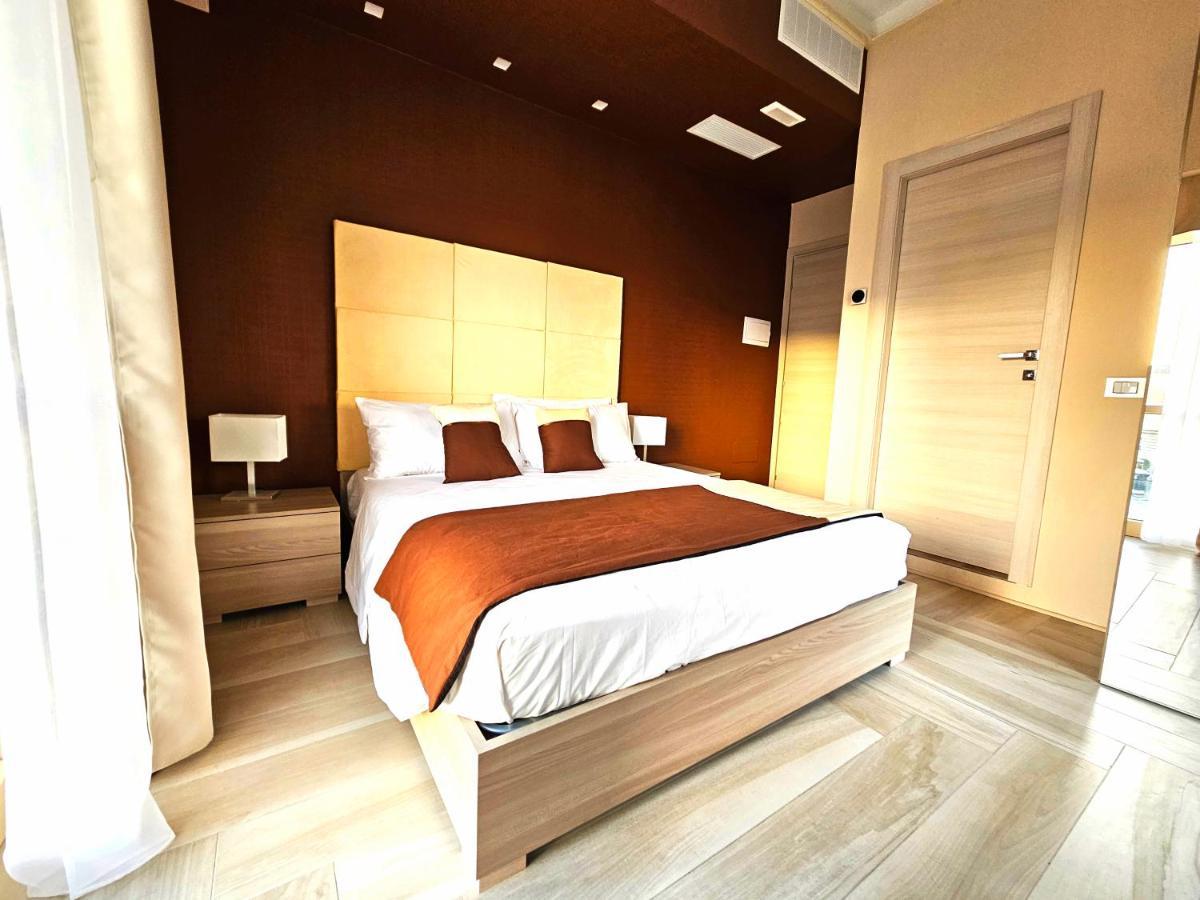 Trilogy Prestige - Central Premium Suites 莱切 外观 照片