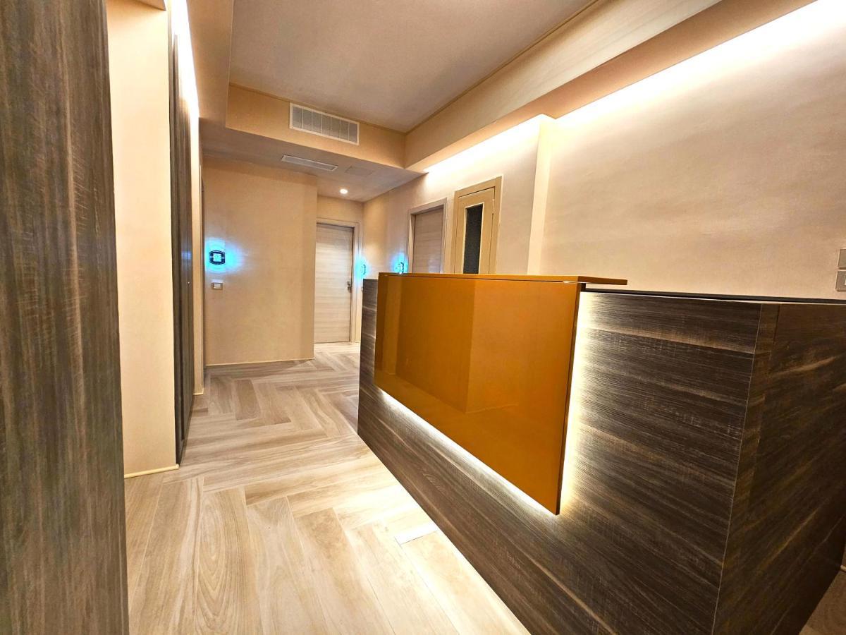 Trilogy Prestige - Central Premium Suites 莱切 外观 照片